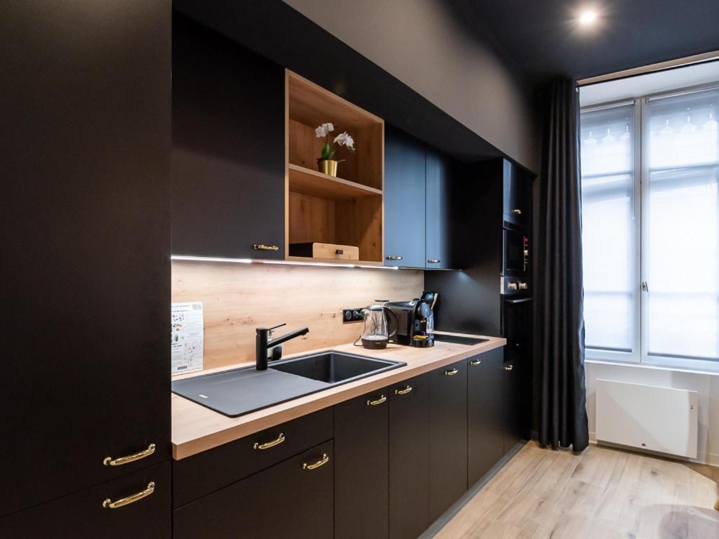 Appartement Chic Proche Bellecour Avec Parking Lyon Exterior photo