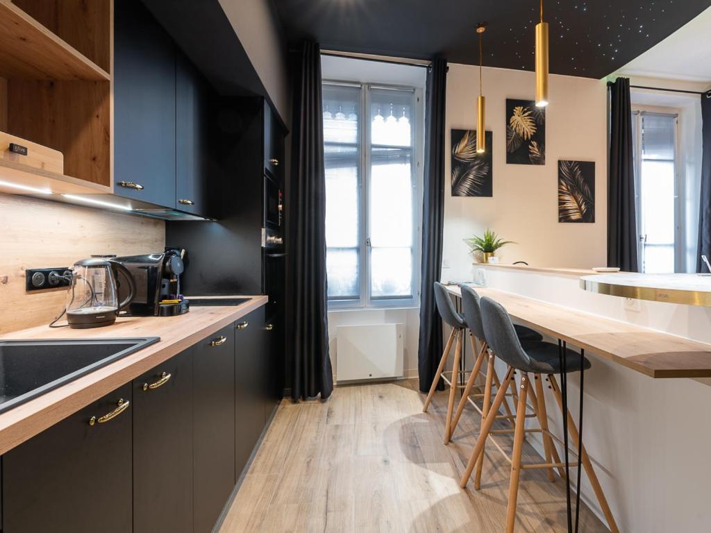 Appartement Chic Proche Bellecour Avec Parking Lyon Exterior photo
